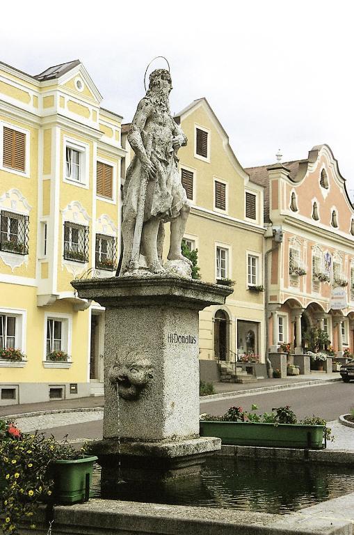 Hotel Sammer Neufelden Екстер'єр фото